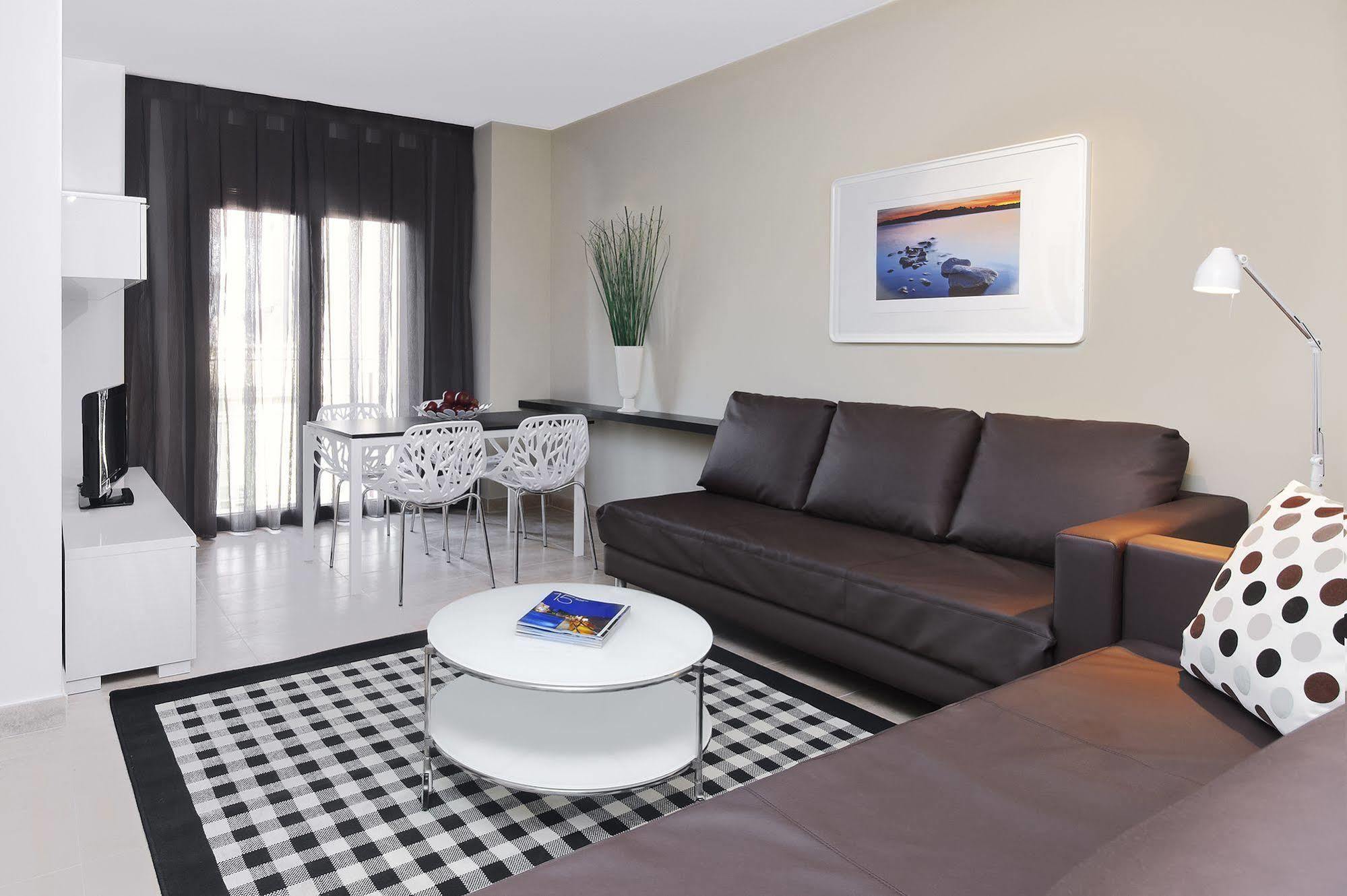 Barcelona Apartment Gran De Gracia Exterior photo